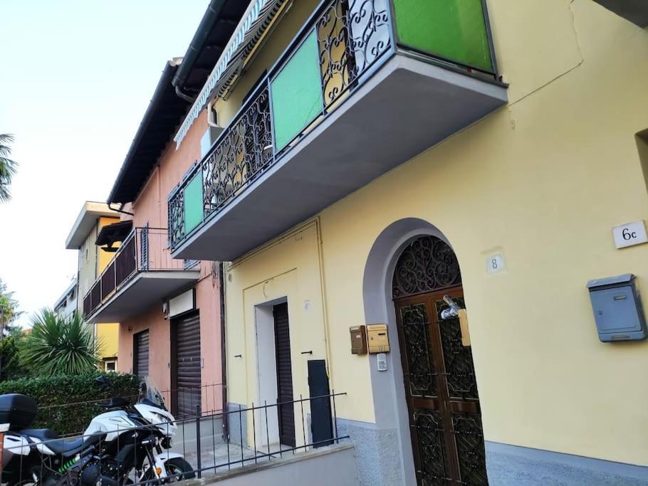 アレッツォCasa Valemar Piano Terra, Un'Oasi In Cittaアパートメント エクステリア 写真