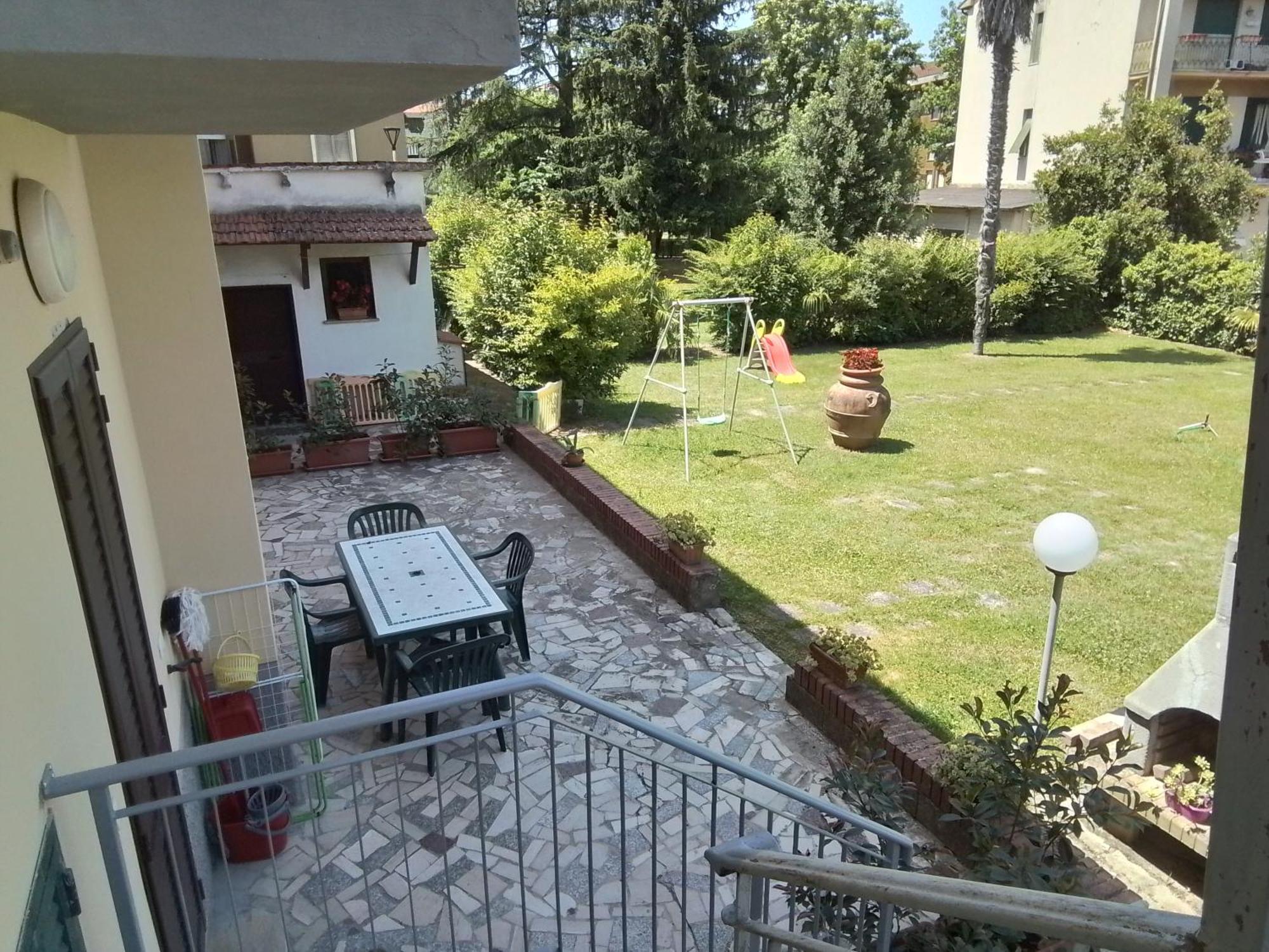 アレッツォCasa Valemar Piano Terra, Un'Oasi In Cittaアパートメント エクステリア 写真